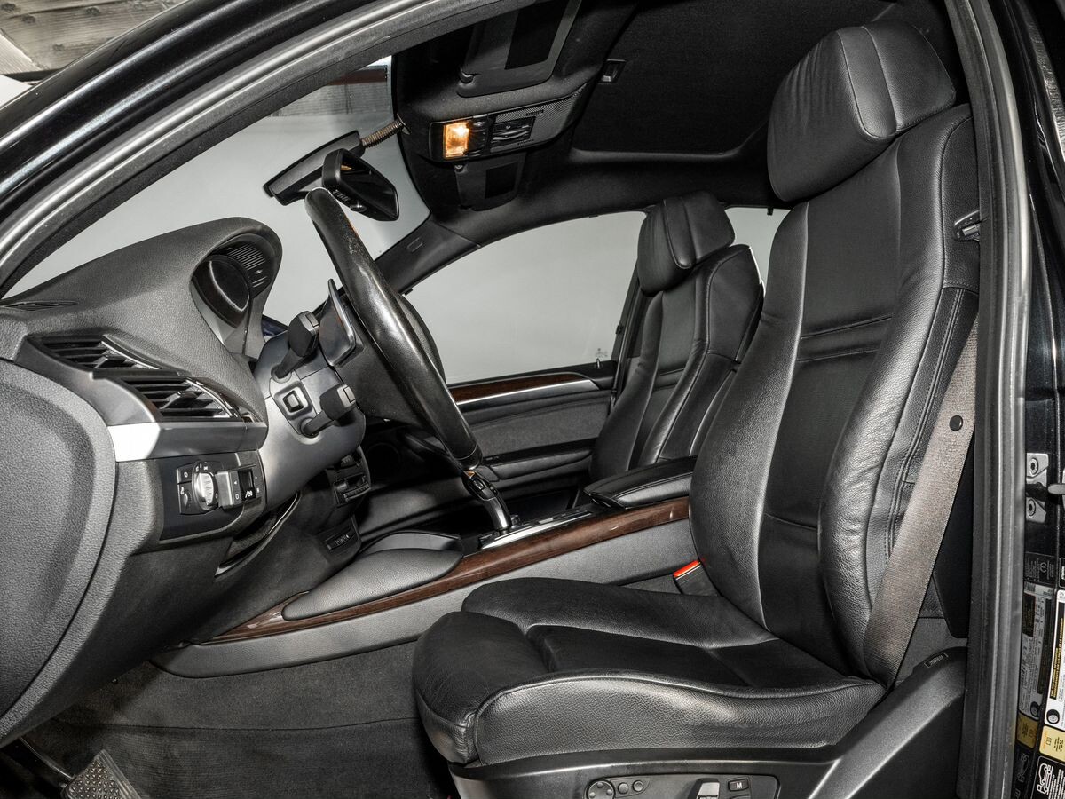 BMW X6 2012 - фото автомобиля