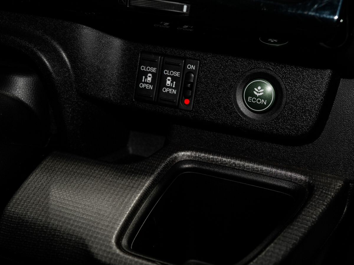 Honda Stepwgn 2019 - фото автомобиля