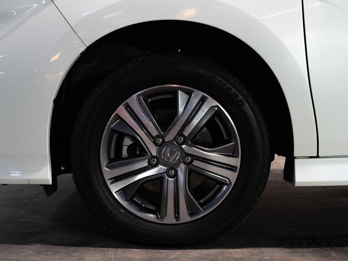 Honda Stepwgn 2019 - фото автомобиля