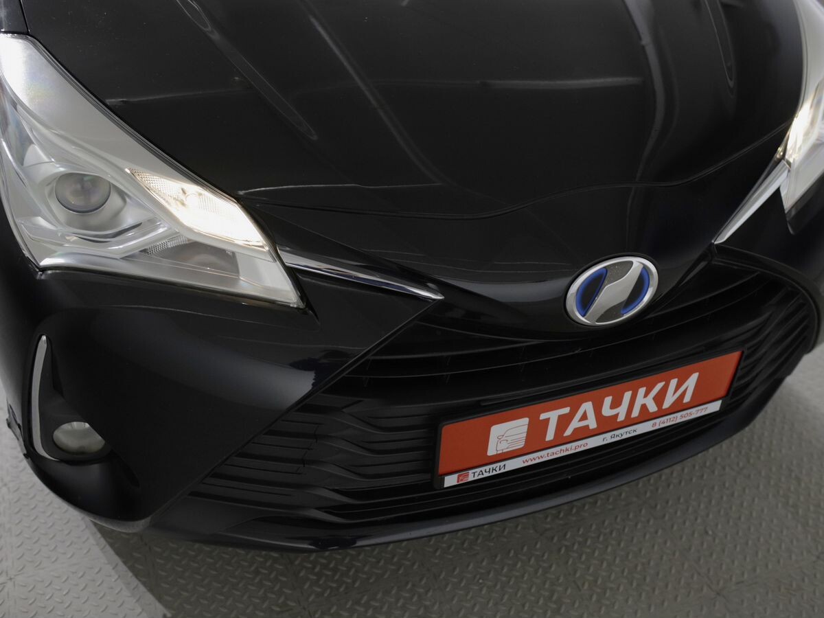 Toyota Vitz 2017 - фото автомобиля