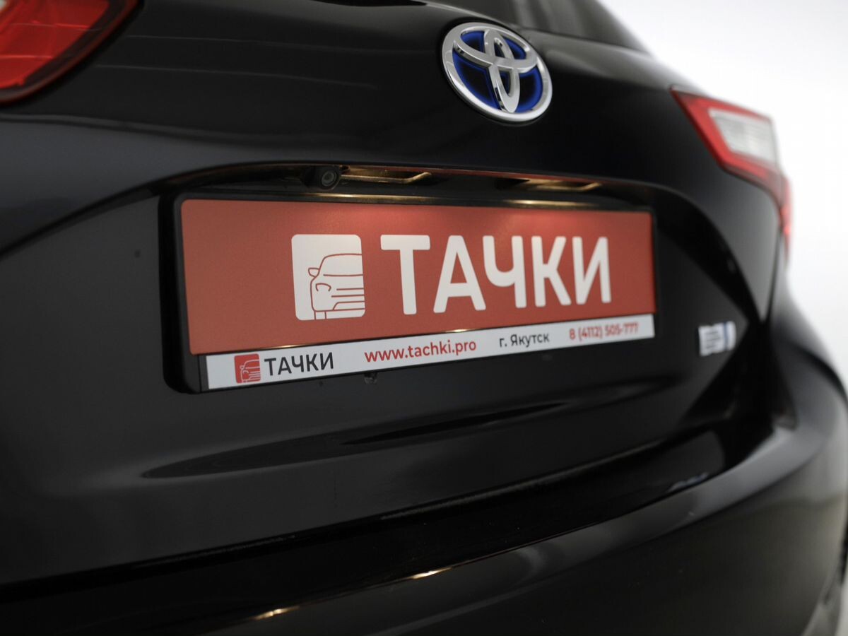 Toyota Vitz 2017 - фото автомобиля