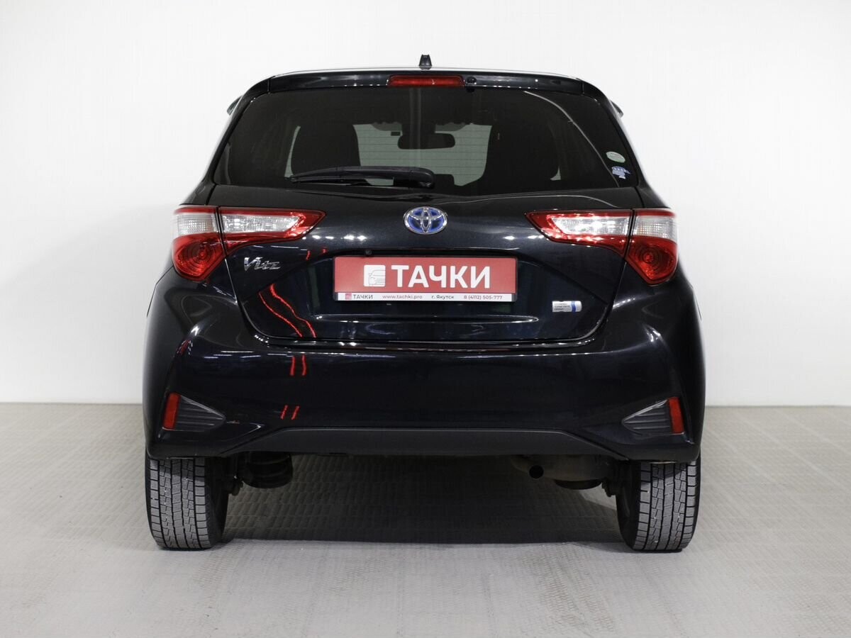 Toyota Vitz 2017 - фото автомобиля