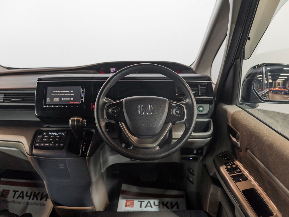 Honda Stepwgn 2015 - фото автомобиля