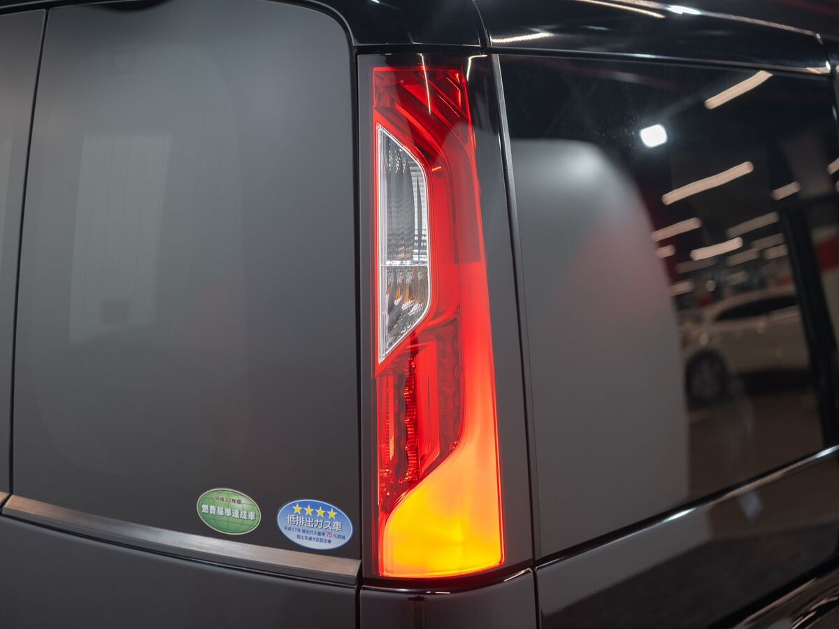 Honda Stepwgn 2015 - фото автомобиля