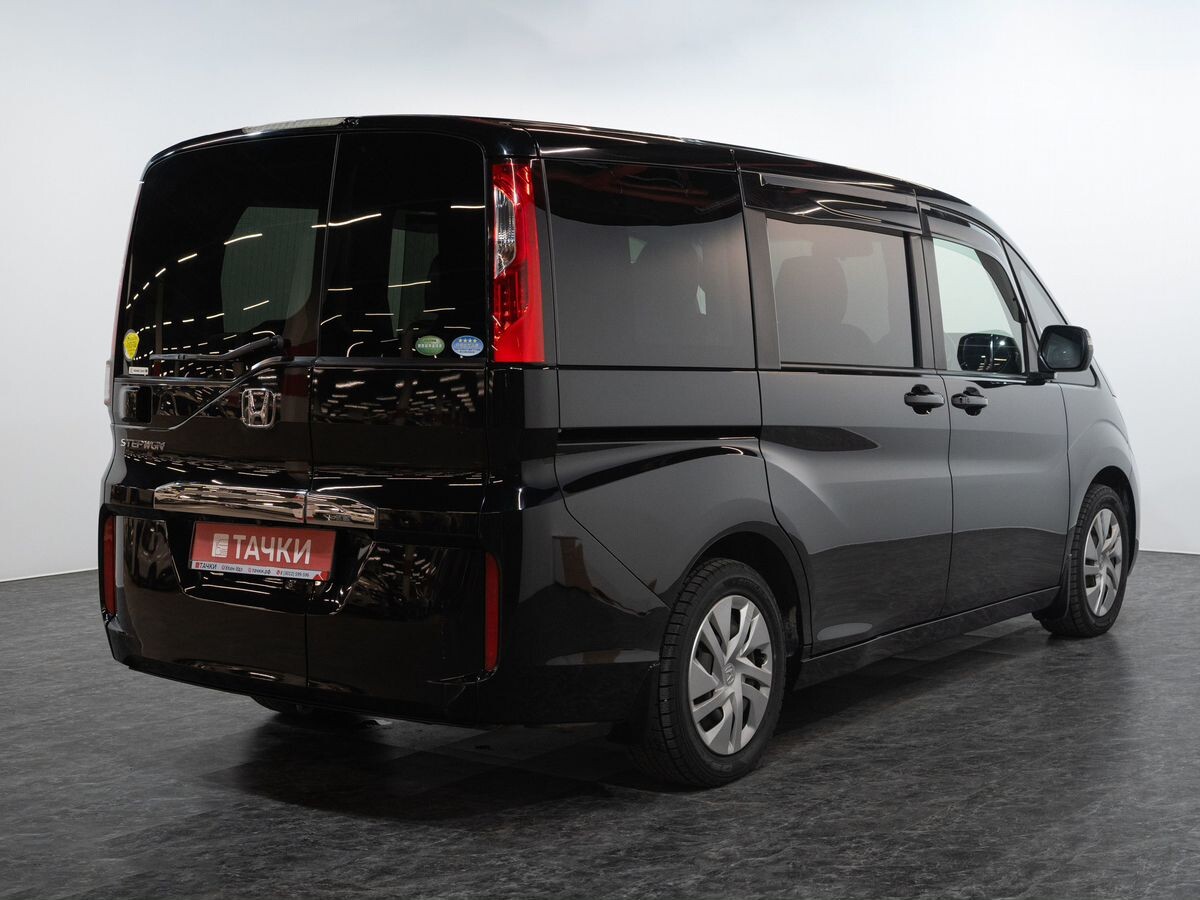 Honda Stepwgn 2015 - фото автомобиля