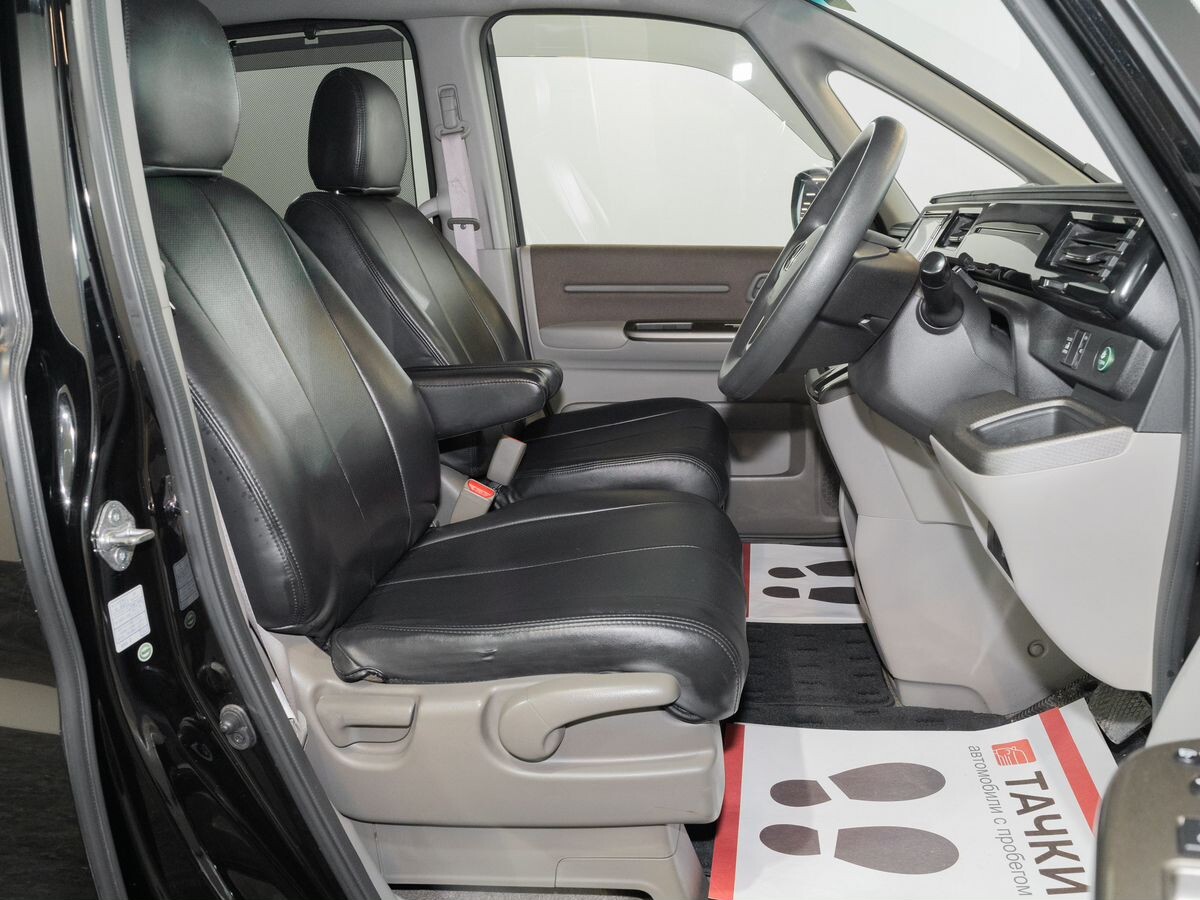 Honda Stepwgn 2015 - фото автомобиля