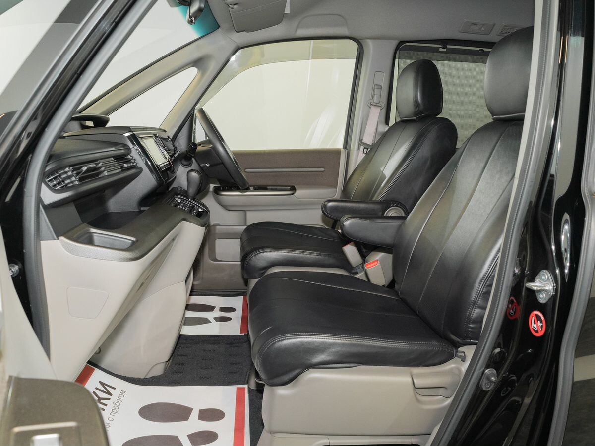 Honda Stepwgn 2015 - фото автомобиля