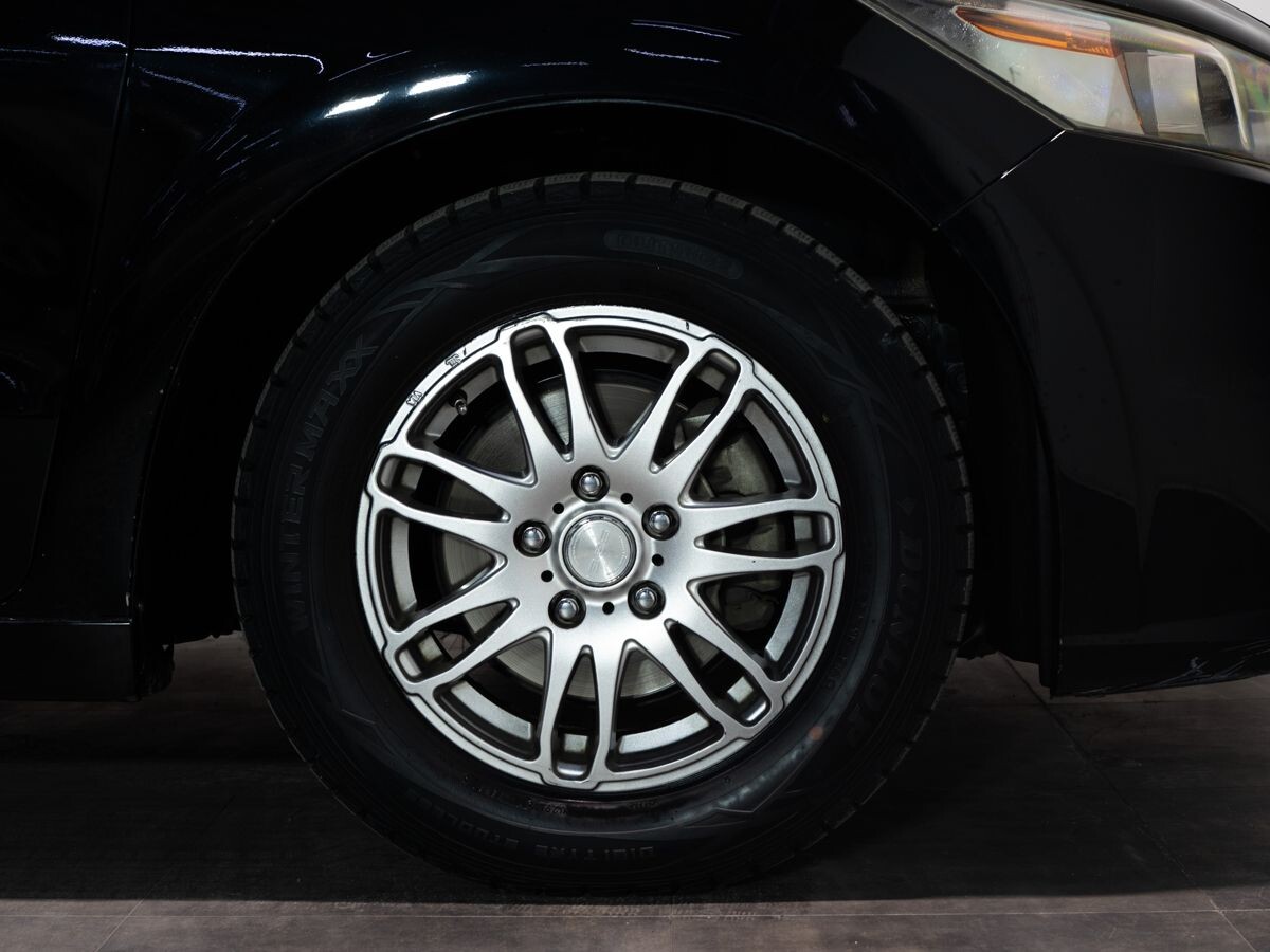 Honda Stream 2010 - фото автомобиля