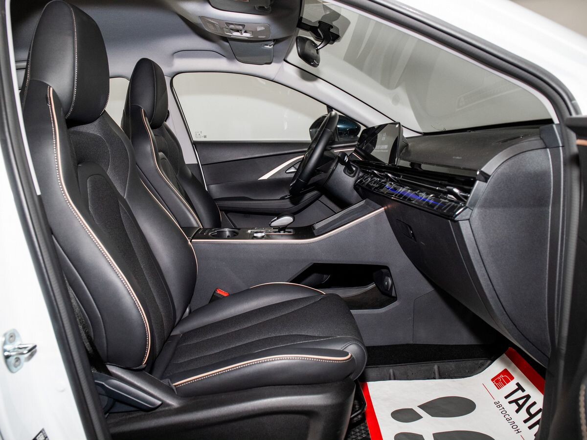 Omoda C5 2024 - фото автомобиля