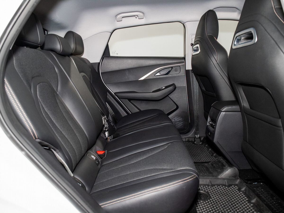 Omoda C5 2024 - фото автомобиля