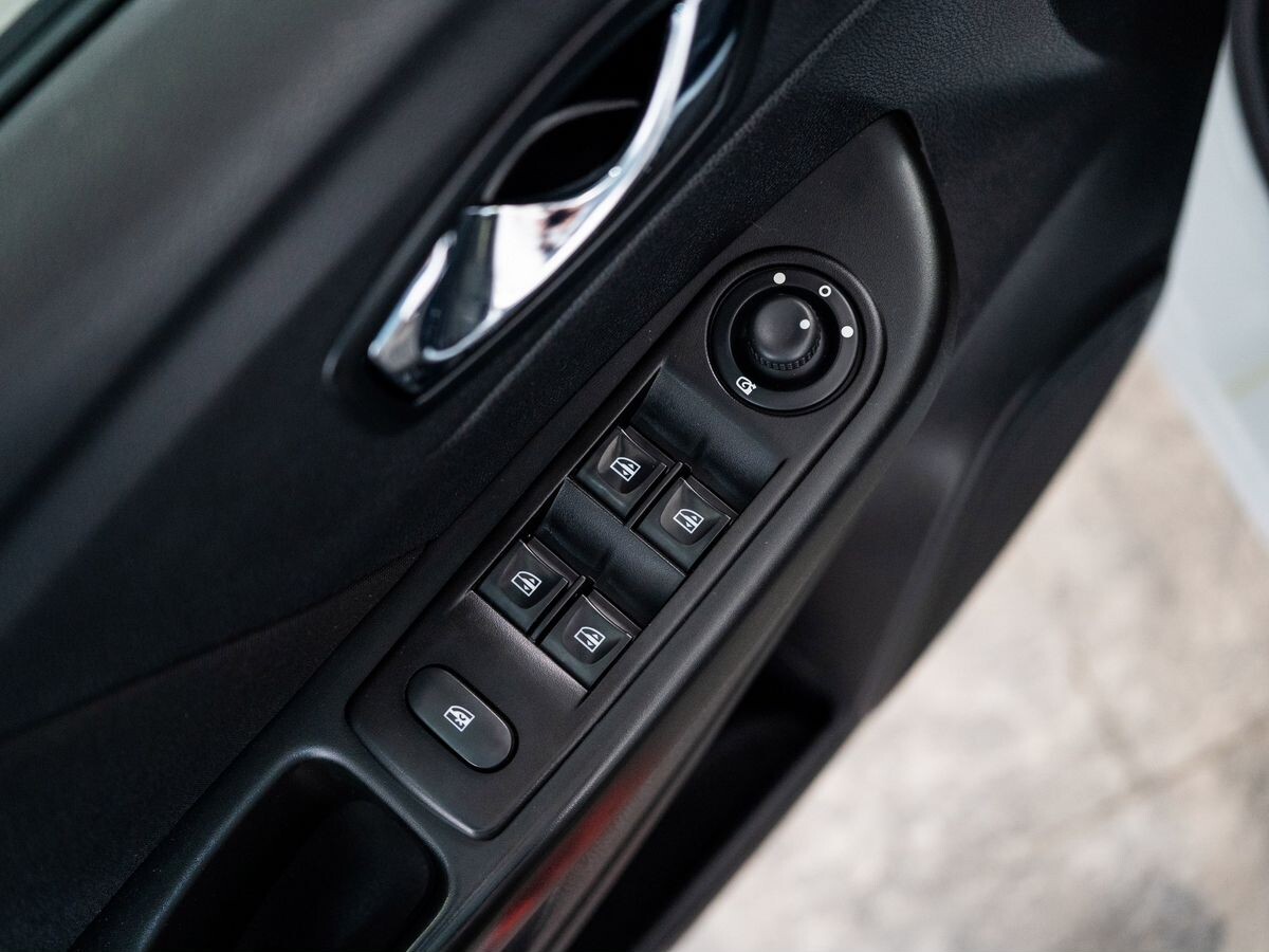 Renault Kaptur 2017 - фото автомобиля