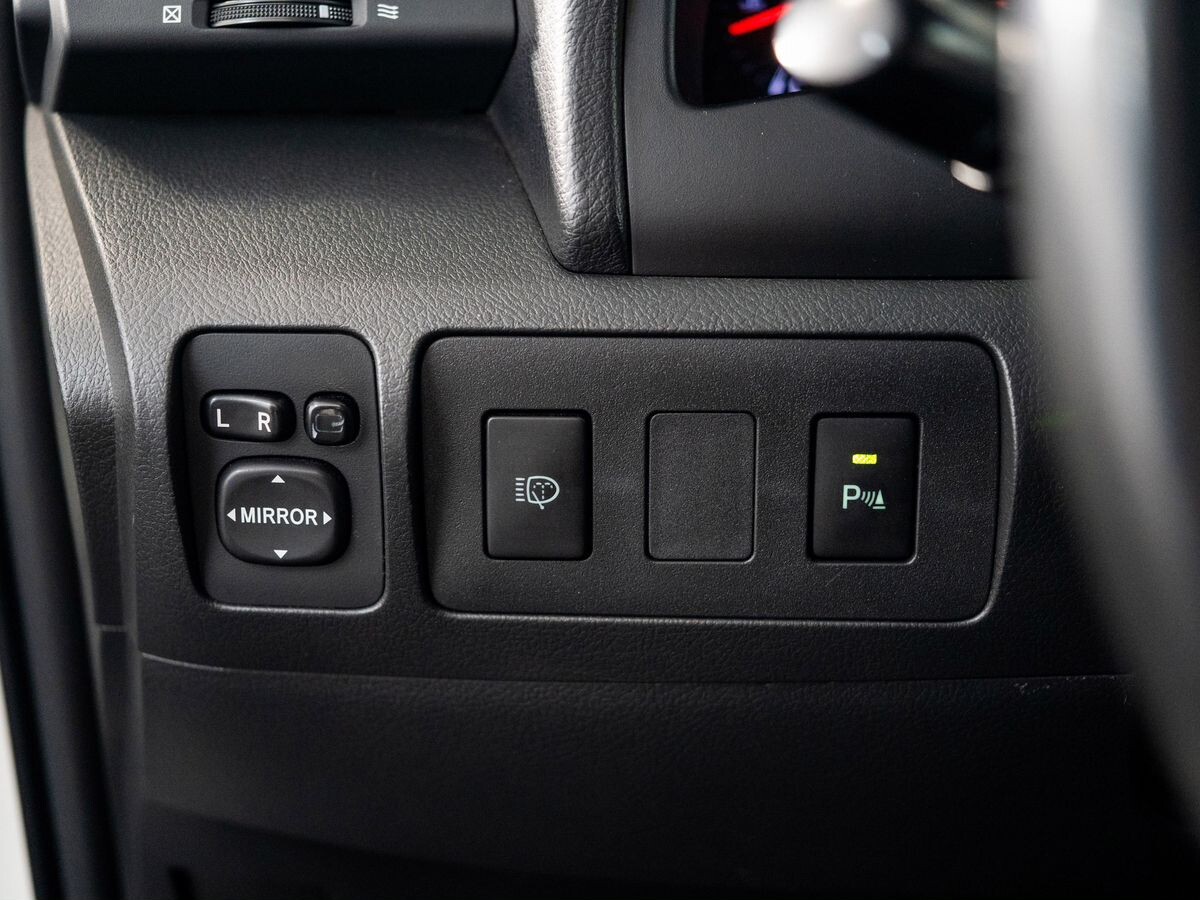 Toyota Camry 2011 - фото автомобиля