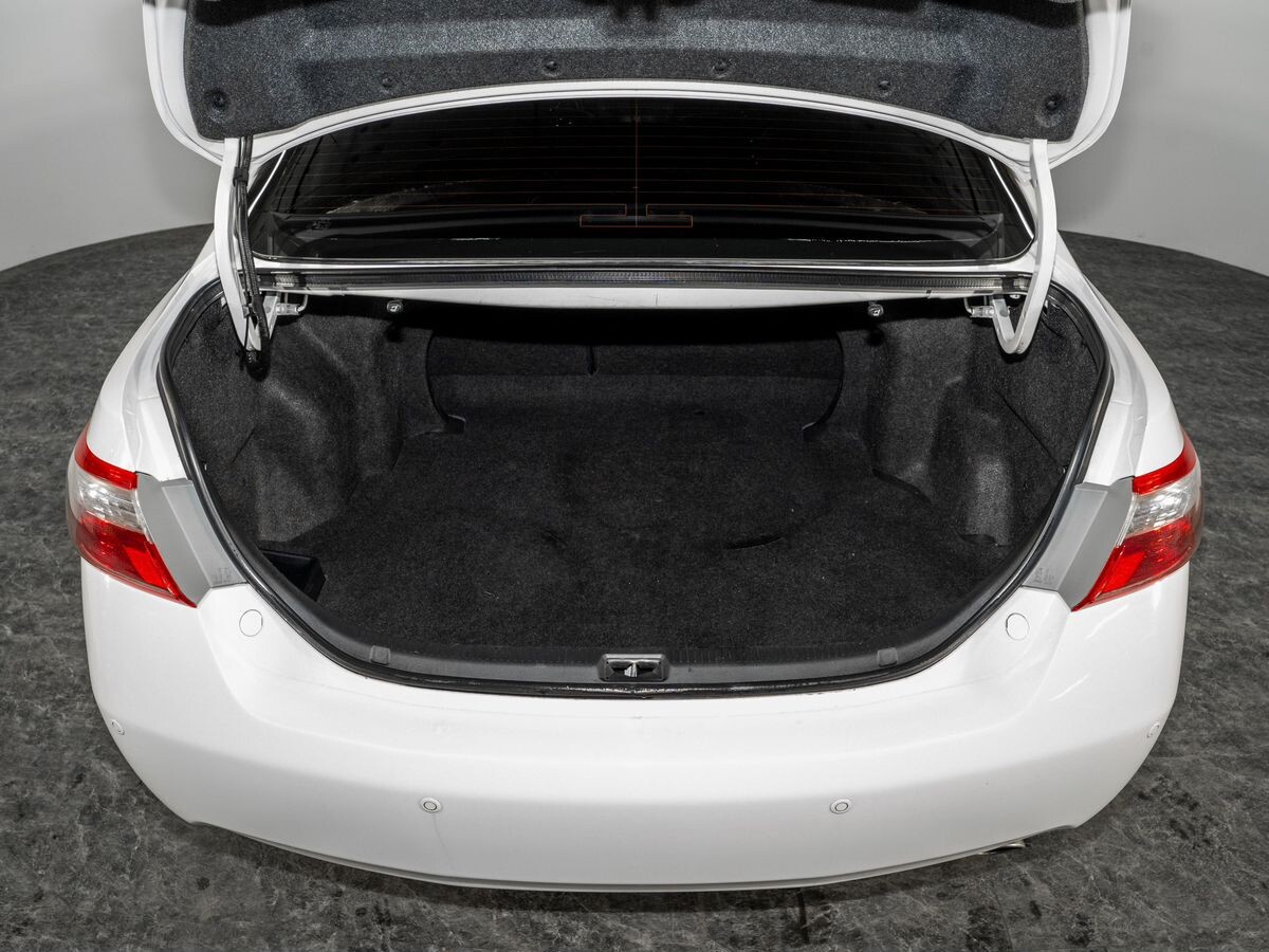 Toyota Camry 2011 - фото автомобиля