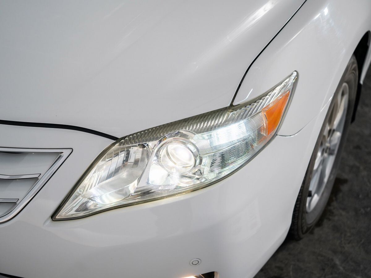 Toyota Camry 2011 - фото автомобиля