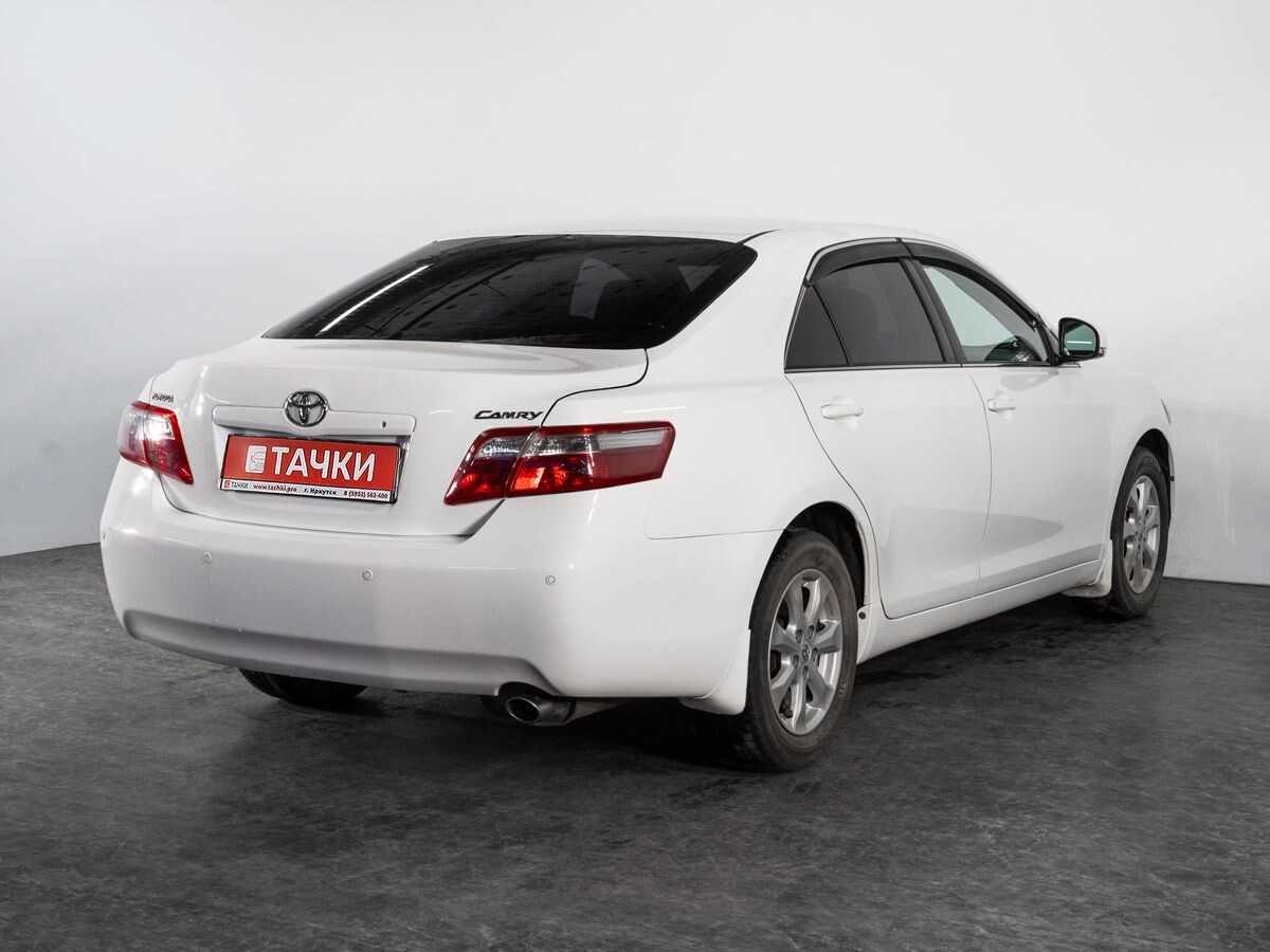 Toyota Camry 2011 - фото автомобиля