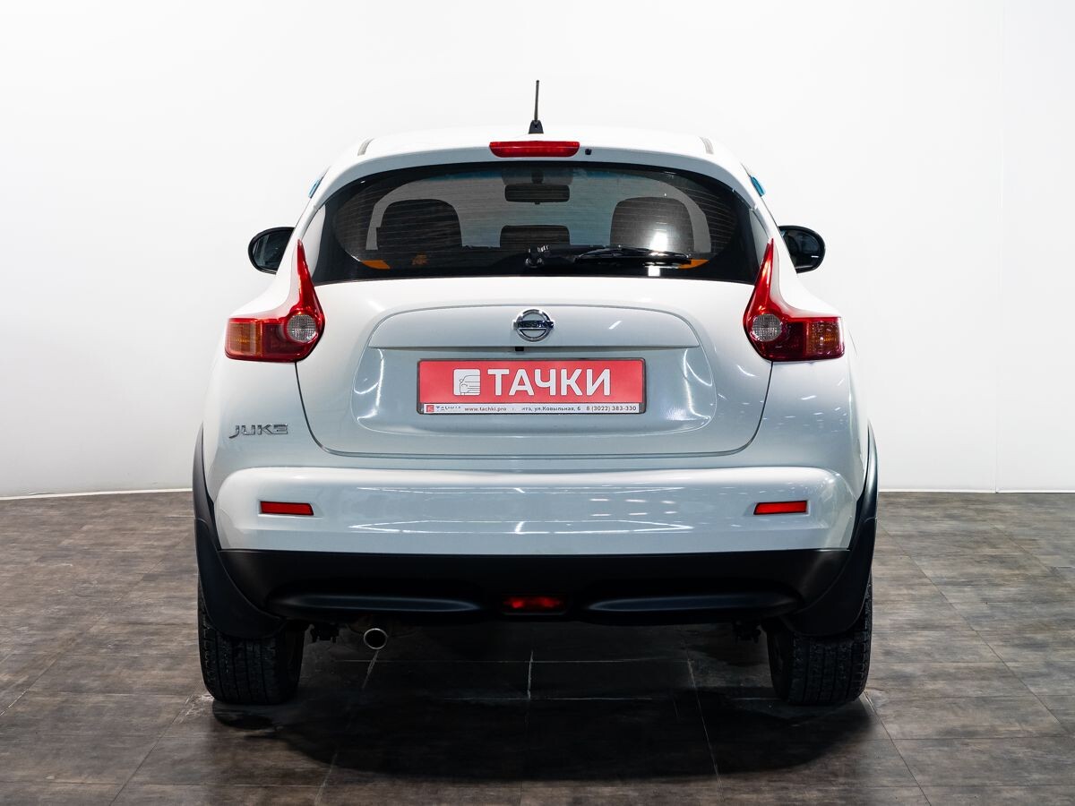 Nissan Juke 2012 - фото автомобиля