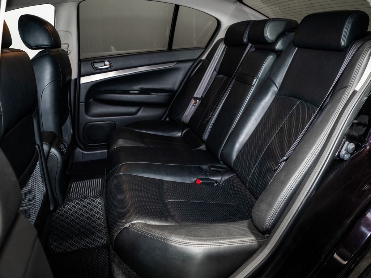 Infiniti G 2012 - фото автомобиля