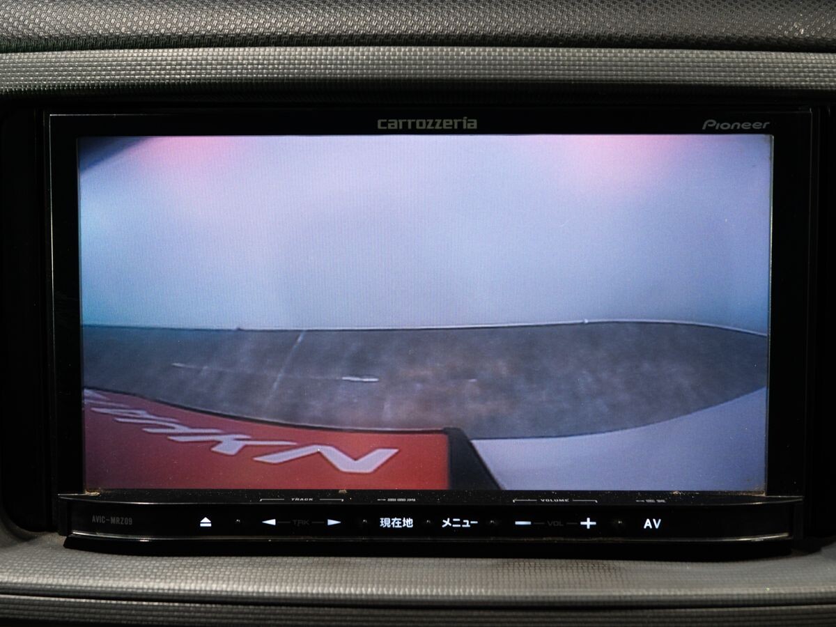 Toyota Sienta 2012 - фото автомобиля