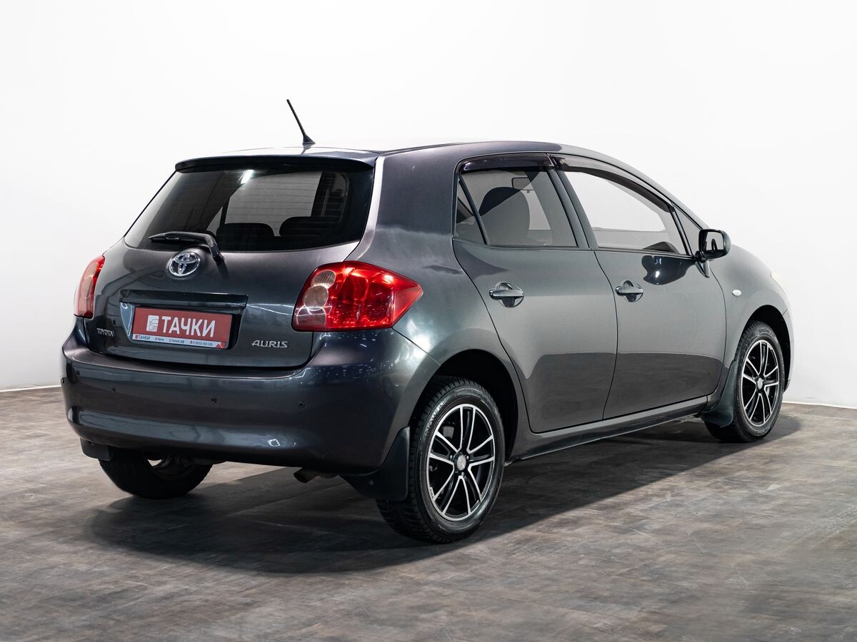 Toyota Auris 2008 - фото автомобиля