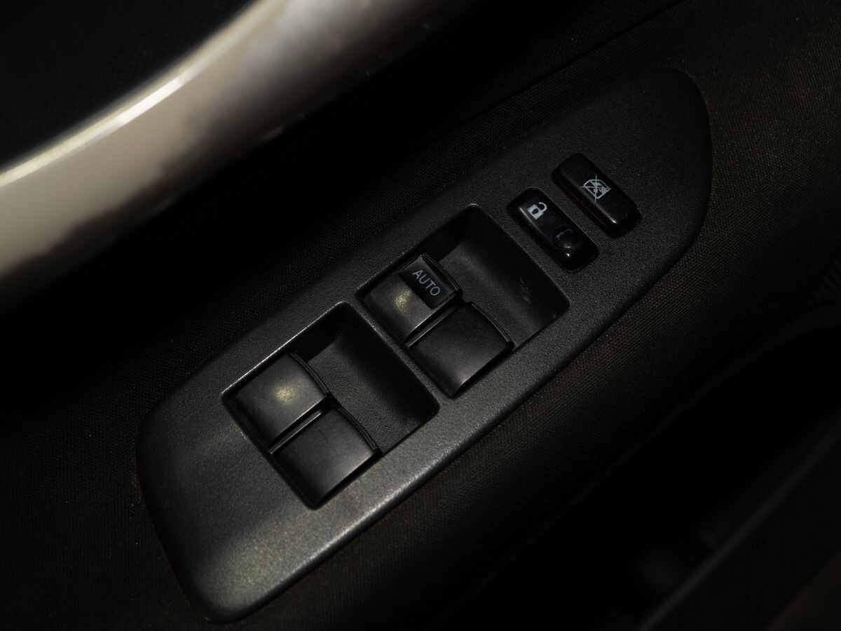 Toyota Auris 2008 - фото автомобиля