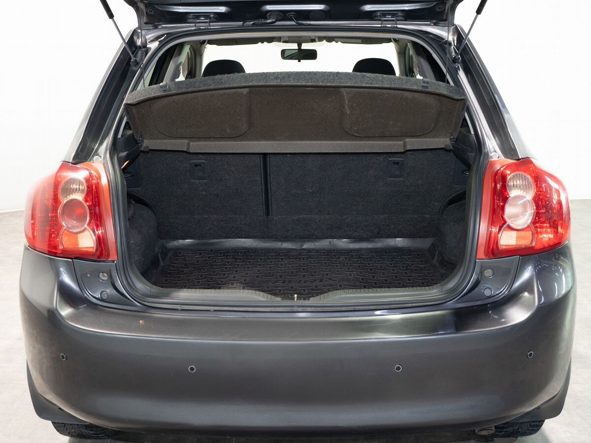 Toyota Auris 2008 - фото автомобиля