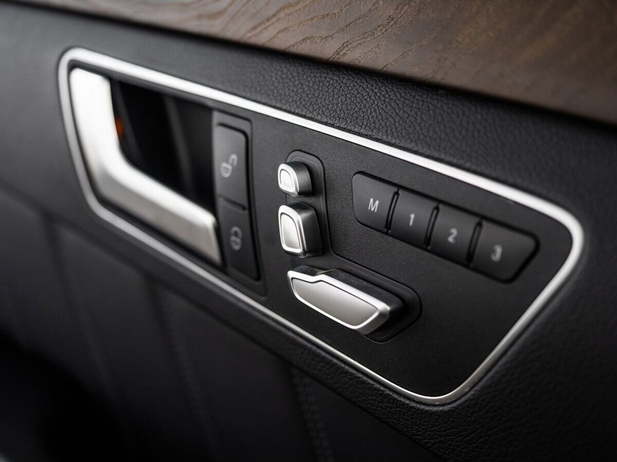 Mercedes-Benz E-Класс 2013 - фото автомобиля