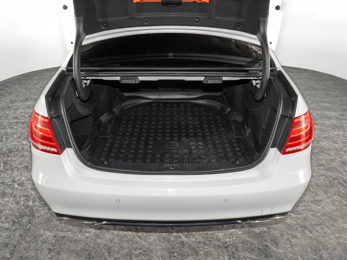 Mercedes-Benz E-Класс 2013 - фото автомобиля