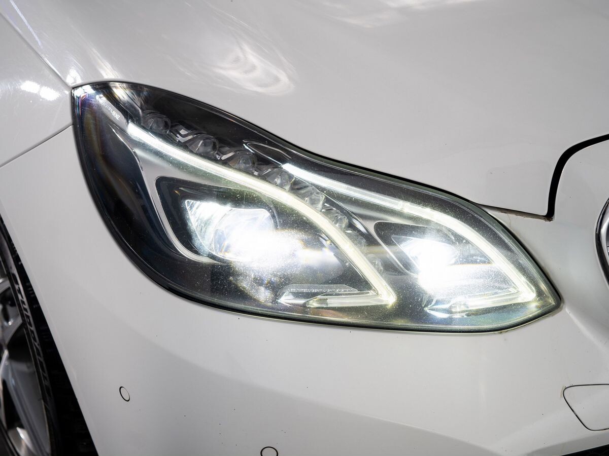 Mercedes-Benz E-Класс 2013 - фото автомобиля