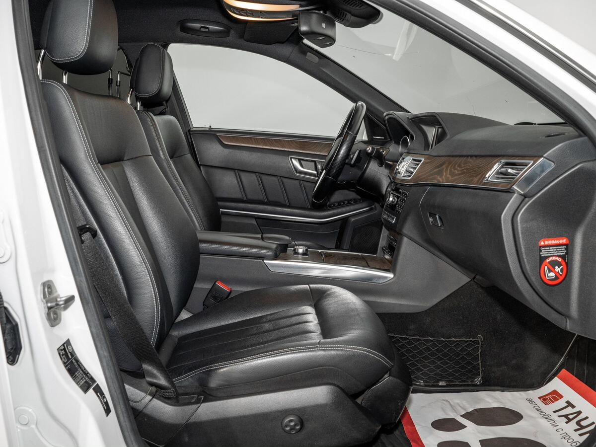 Mercedes-Benz E-Класс 2013 - фото автомобиля