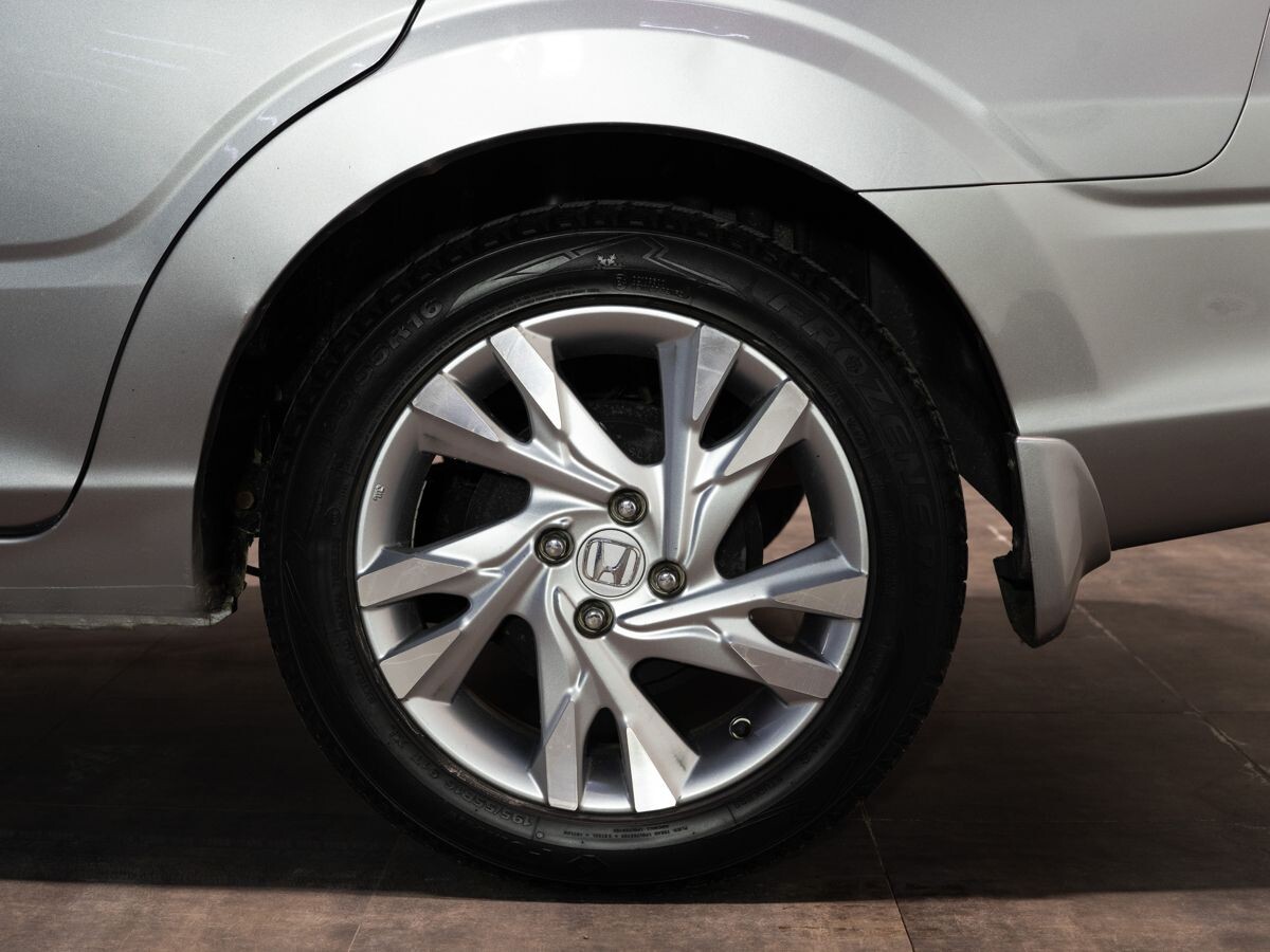 Honda Airwave 2005 - фото автомобиля