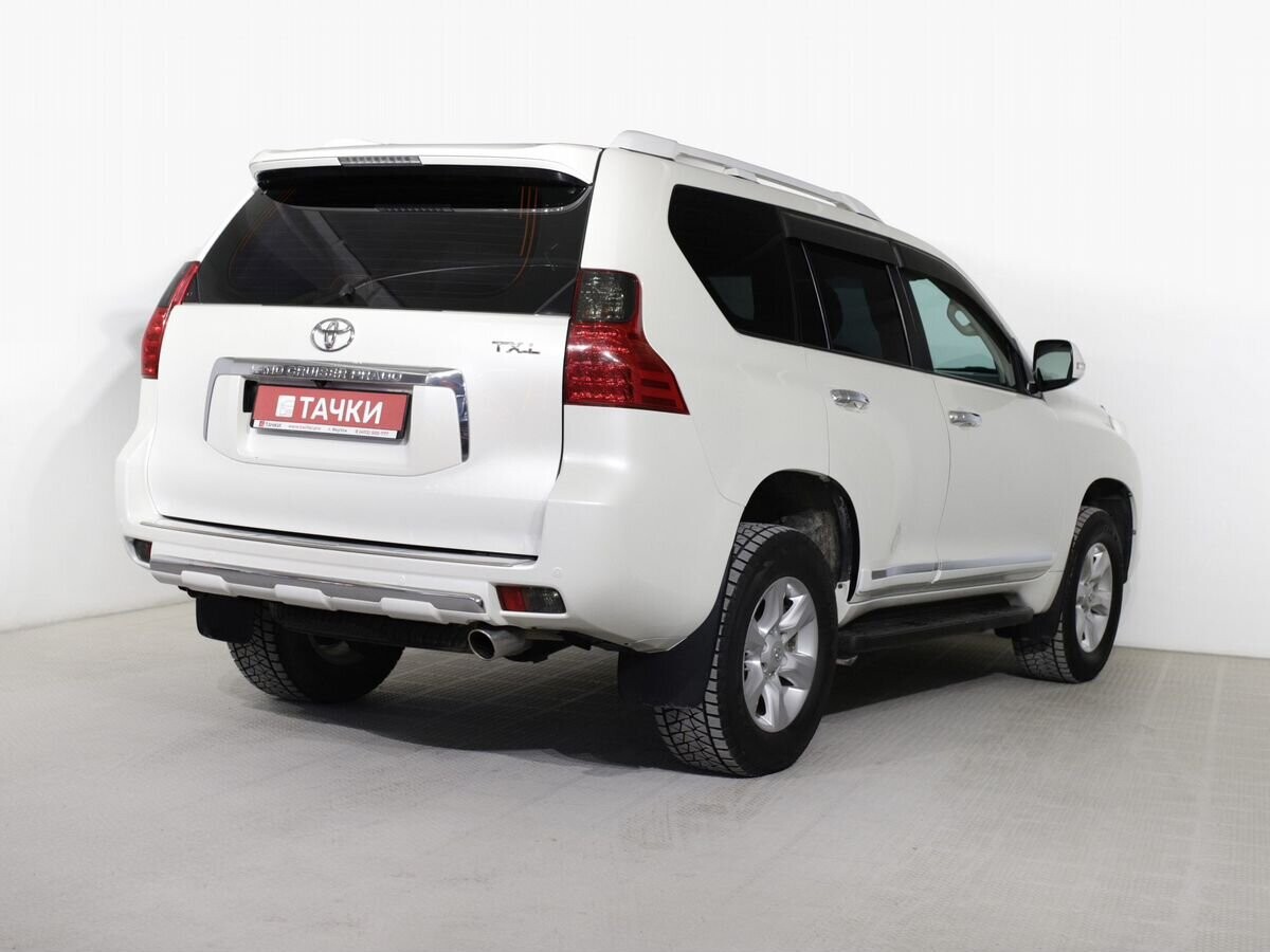Toyota Land Cruiser Prado 2012 - фото автомобиля