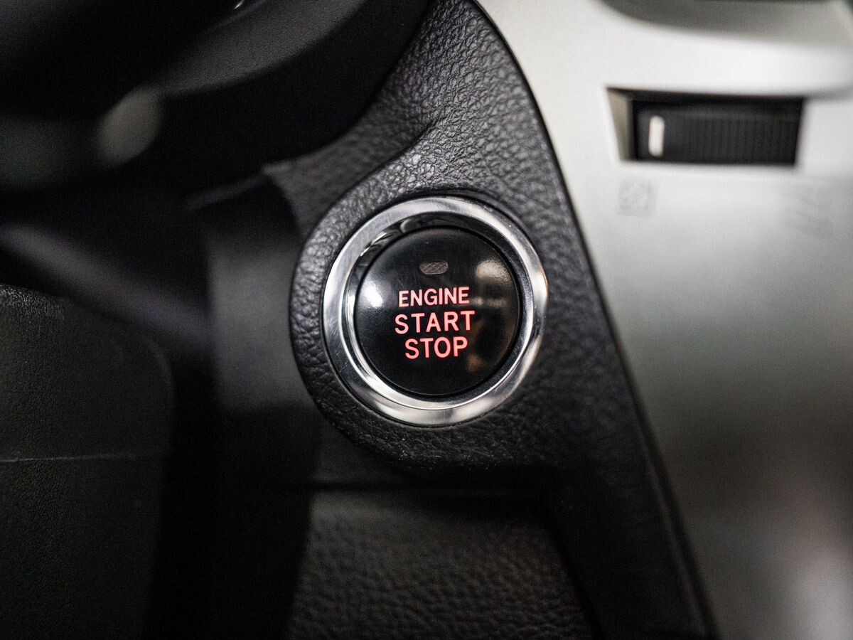 Subaru Legacy 2011 - фото автомобиля