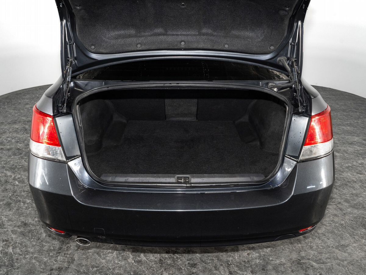 Subaru Legacy 2011 - фото автомобиля