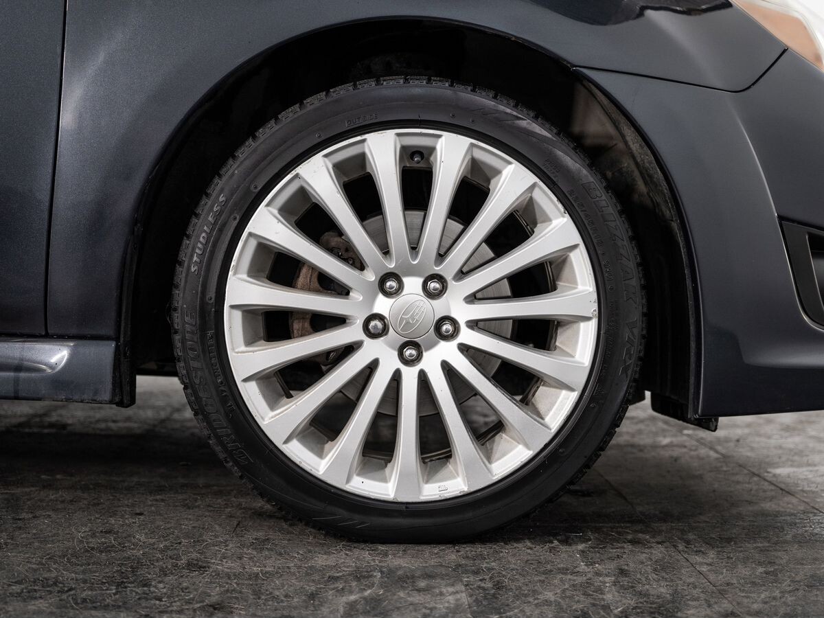 Subaru Legacy 2011 - фото автомобиля