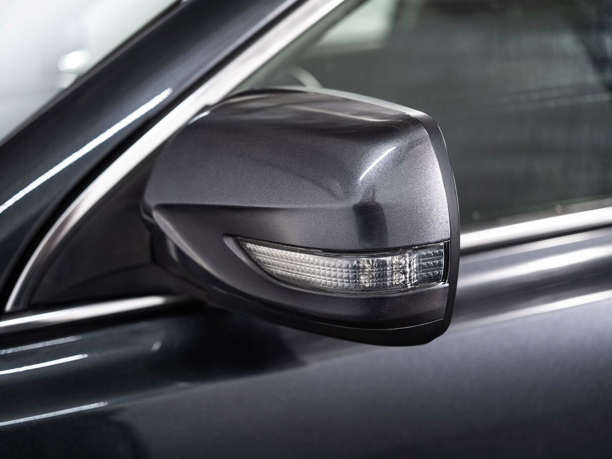 Subaru Legacy 2011 - фото автомобиля