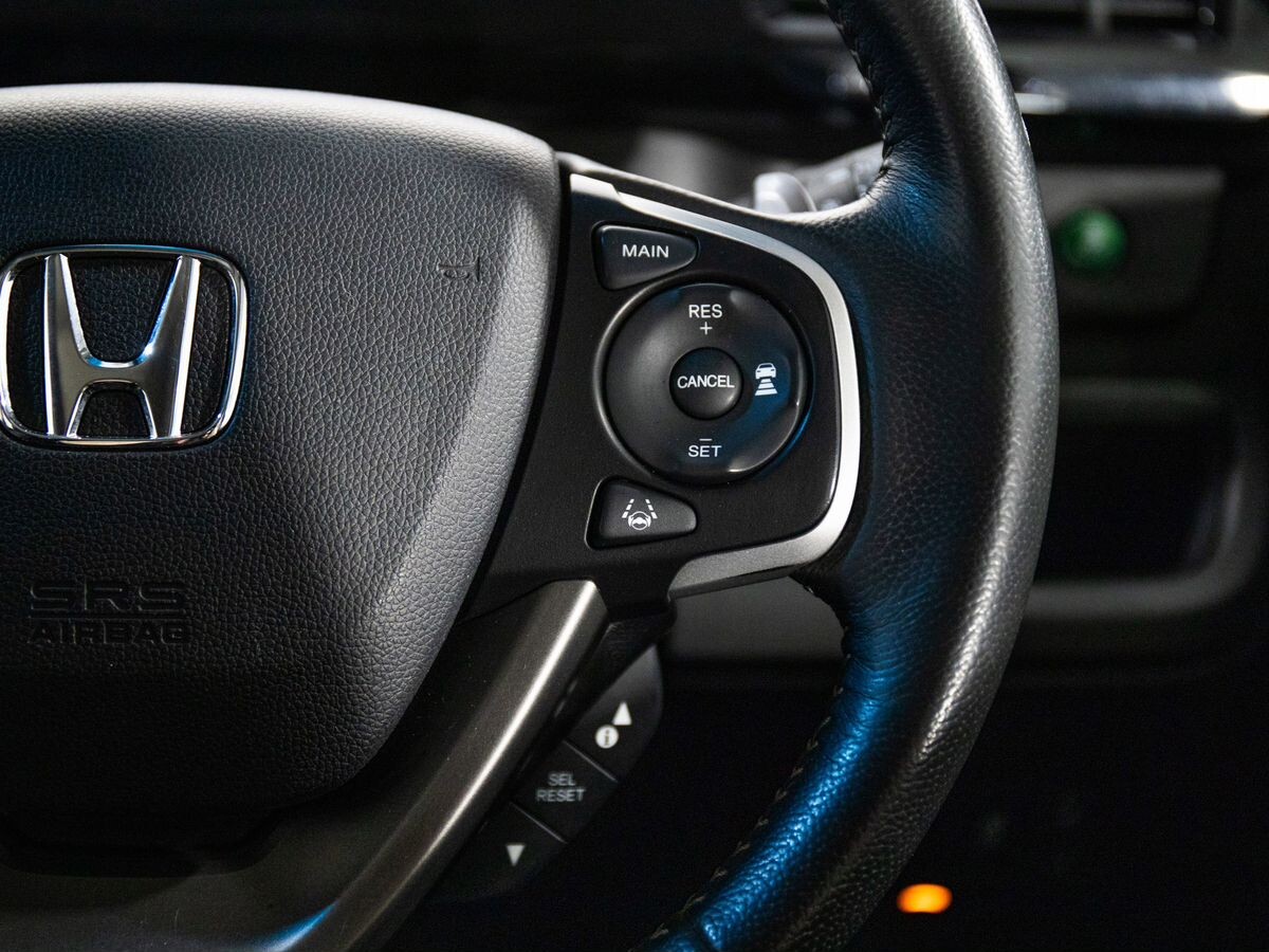 Honda Stepwgn 2019 - фото автомобиля