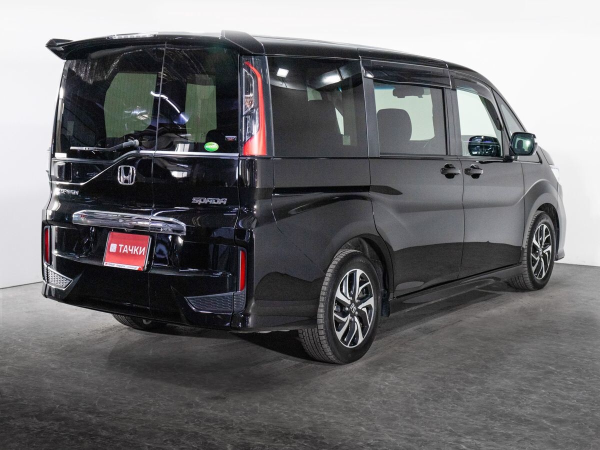 Honda Stepwgn 2019 - фото автомобиля