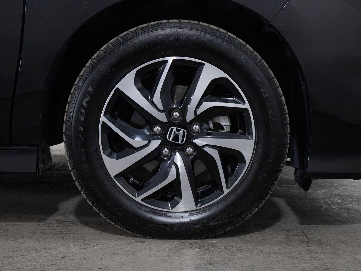 Honda Stepwgn 2019 - фото автомобиля