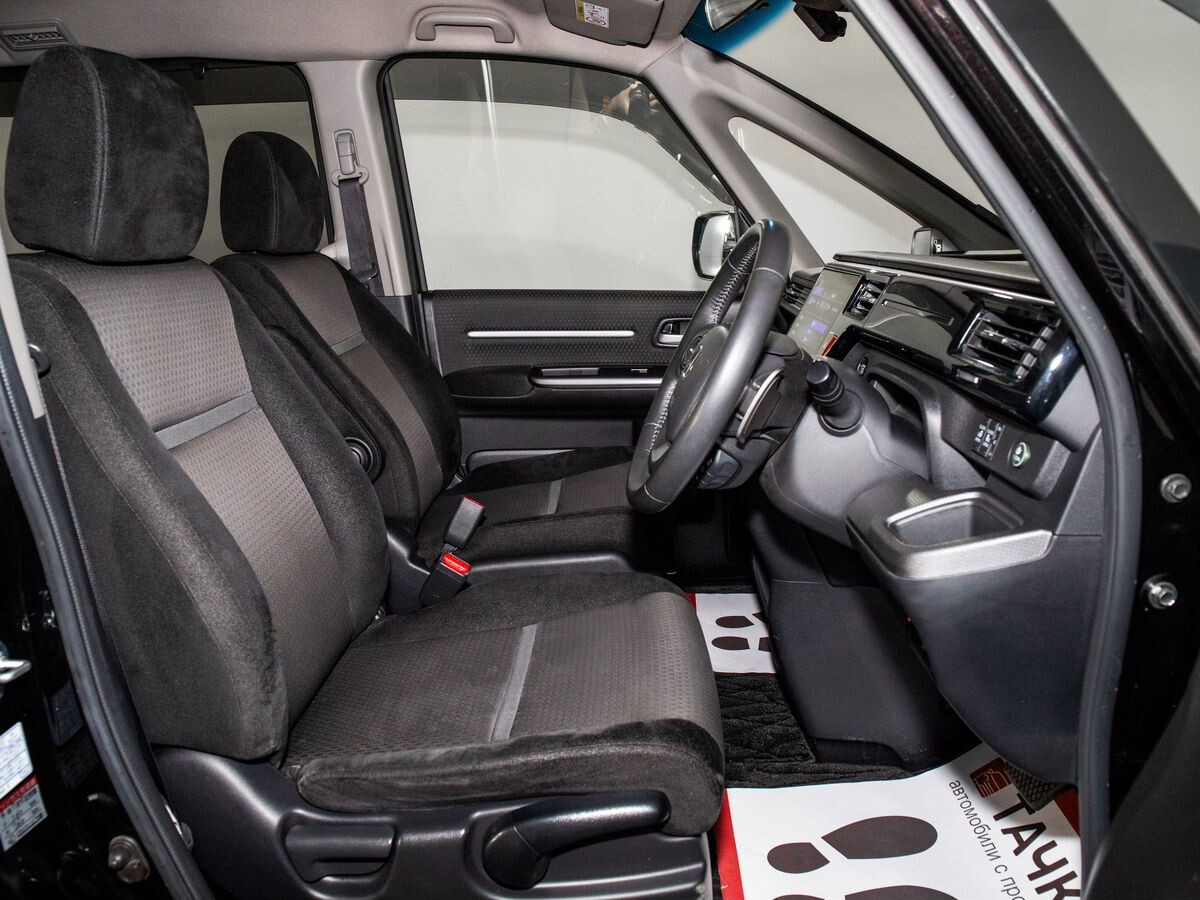 Honda Stepwgn 2019 - фото автомобиля