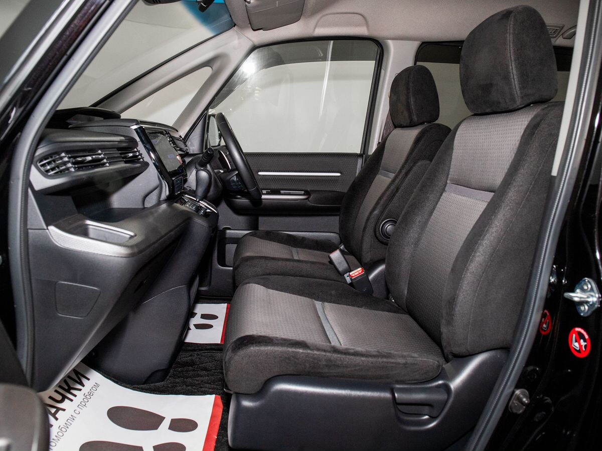 Honda Stepwgn 2019 - фото автомобиля