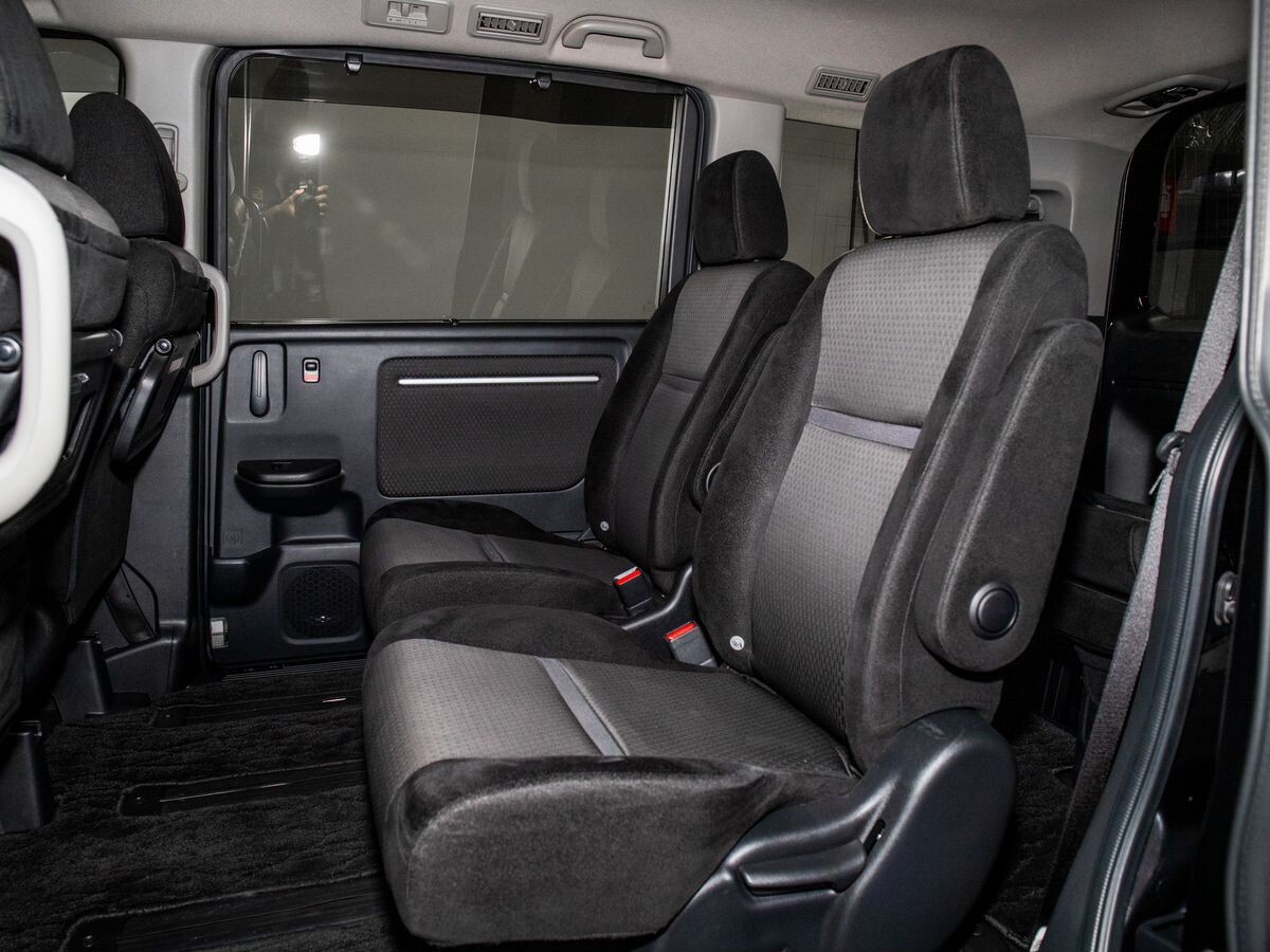 Honda Stepwgn 2019 - фото автомобиля