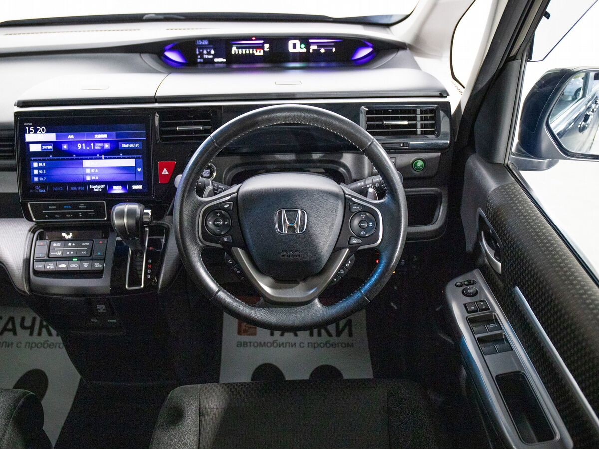 Honda Stepwgn 2019 - фото автомобиля