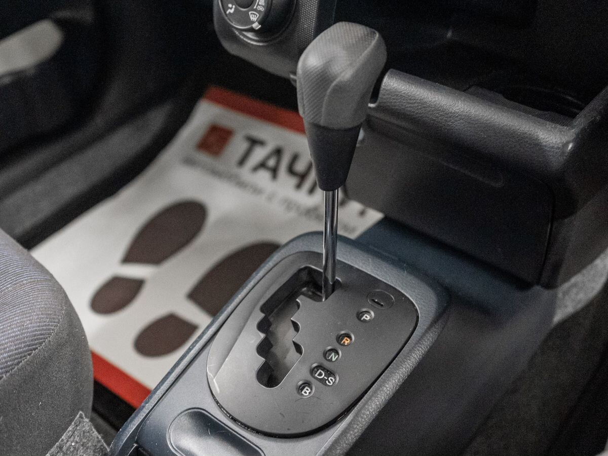 Toyota Succeed 2019 - фото автомобиля