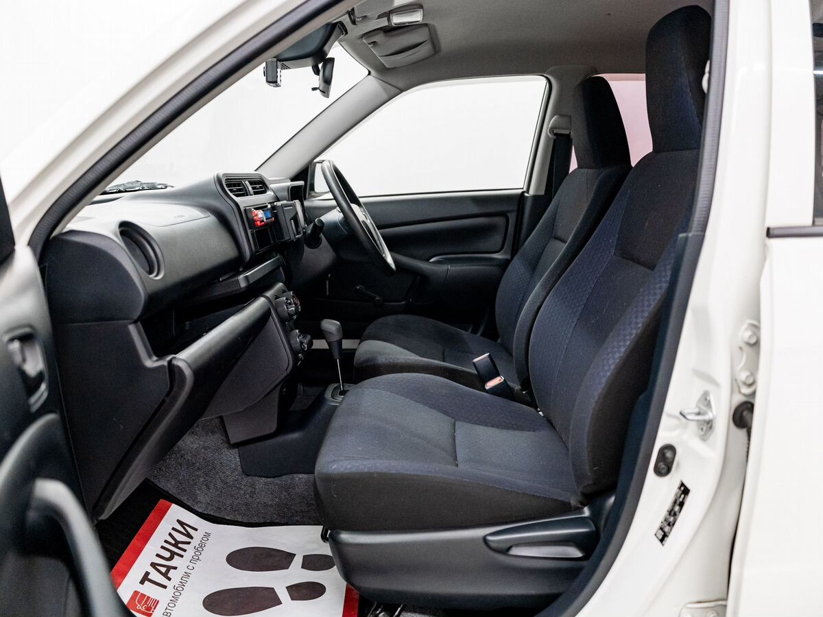 Toyota Succeed 2019 - фото автомобиля