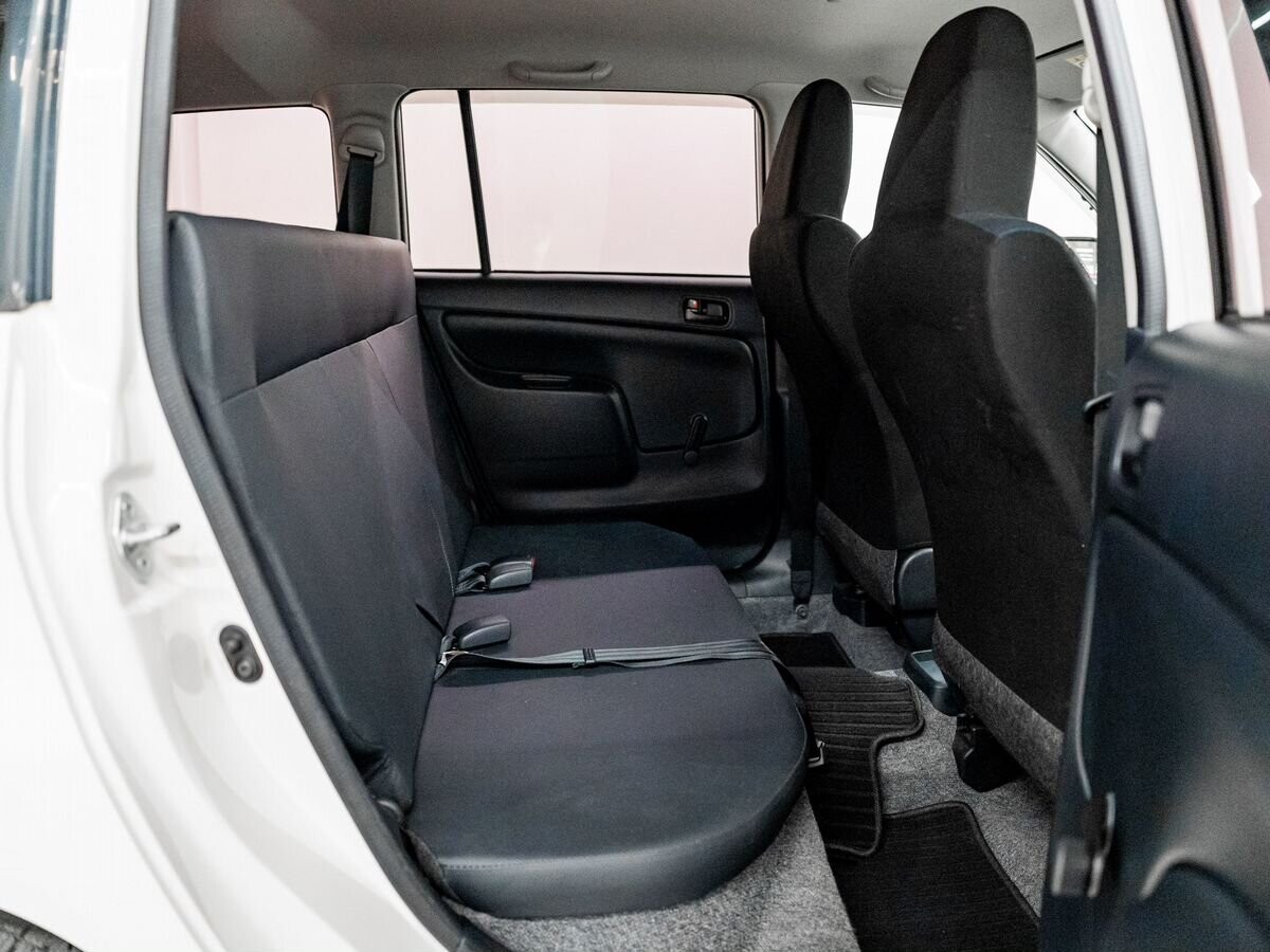 Toyota Succeed 2019 - фото автомобиля