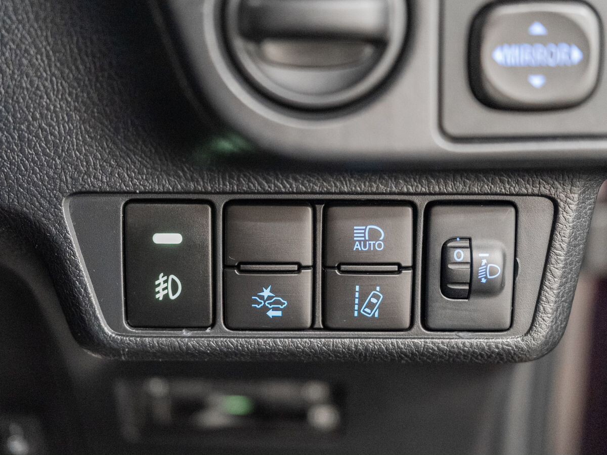 Toyota Corolla 2017 - фото автомобиля