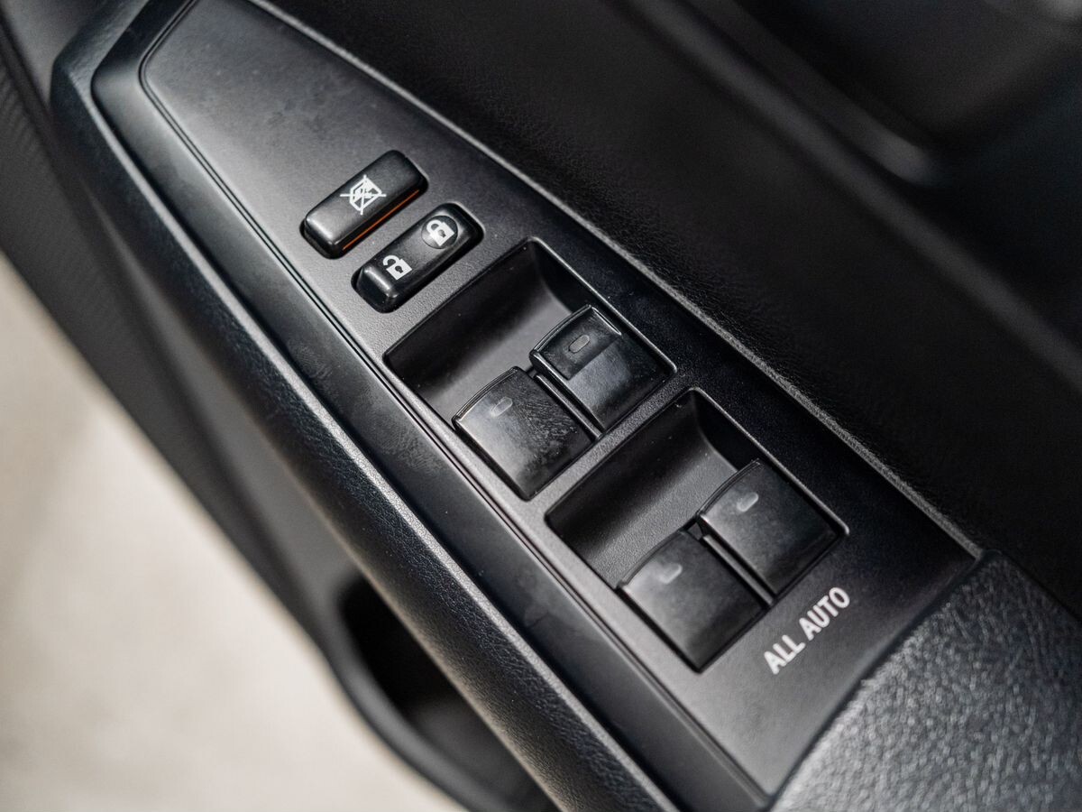 Toyota Corolla 2017 - фото автомобиля