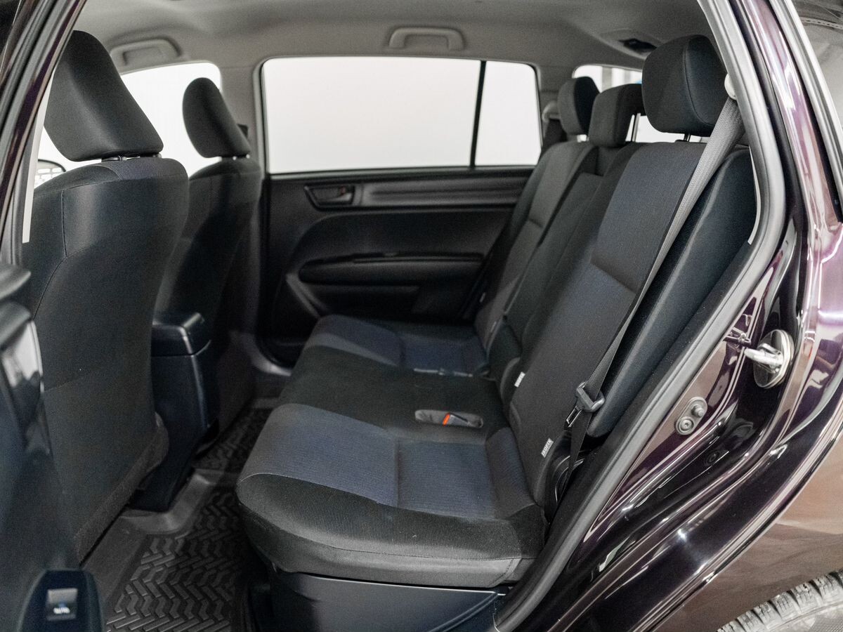 Toyota Corolla 2017 - фото автомобиля