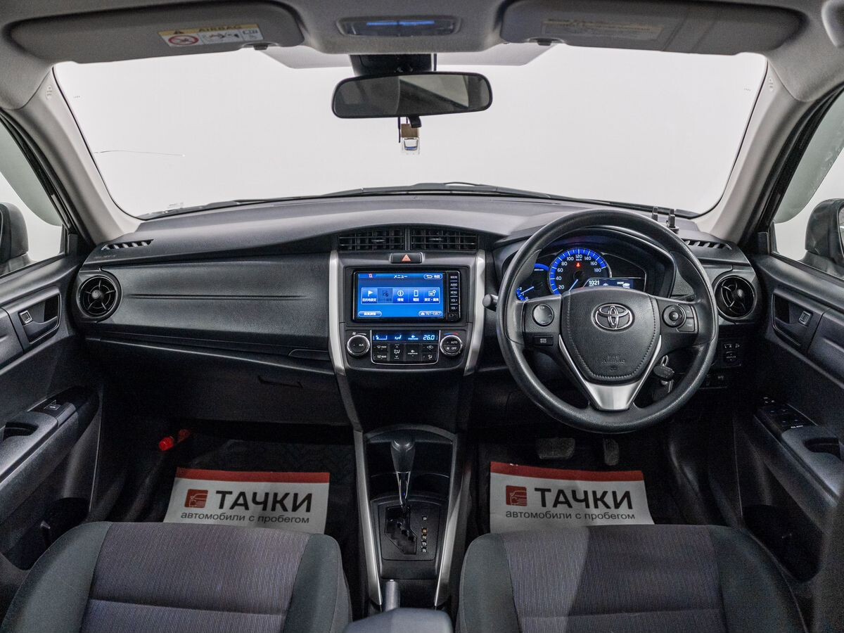 Toyota Corolla 2017 - фото автомобиля