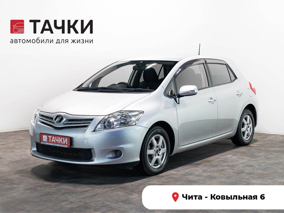 Toyota Auris 2010 - фото автомобиля